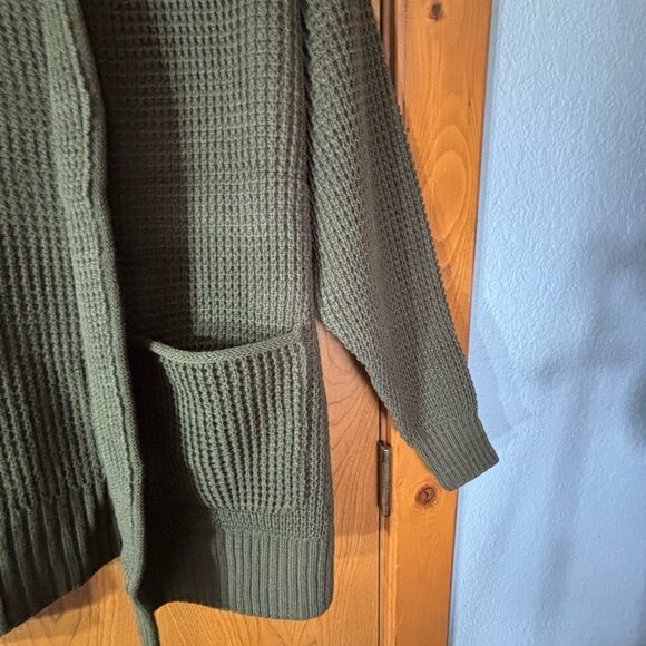 Zenana Outfitters Dk Olive Green Chunky Knit Cardigan - Picture 4 of 16